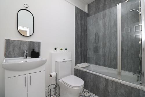Lovely 2 Bed Apartment Parking And Netflix