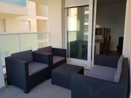 Comfortable Apartment In Piles With Shared Swimming Pool