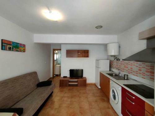 A H Rentals Apartramento Marysol I