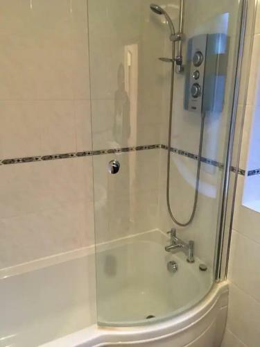 2 Bed Apartment - Sleeps 4