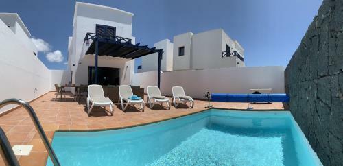 219 - Villa Ramona By Villas Now Ltd
