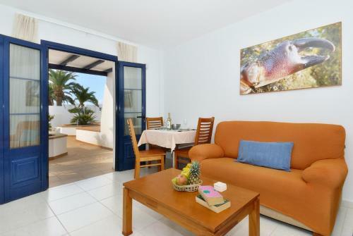 Remarkable 2-bed Apartment In Playa Blanca
