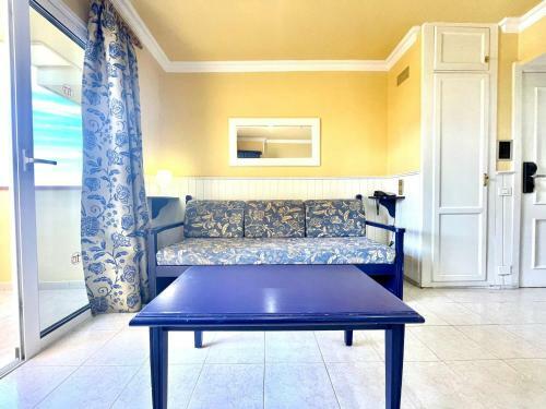 Apartment With Ocean Views In Playa Jardin