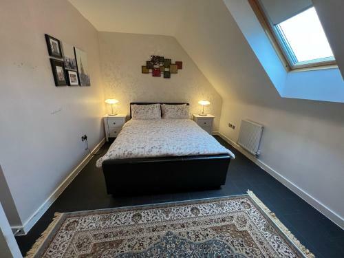 Sheffield City Centre , Free Wifi & Parking - Private Room - Shared House