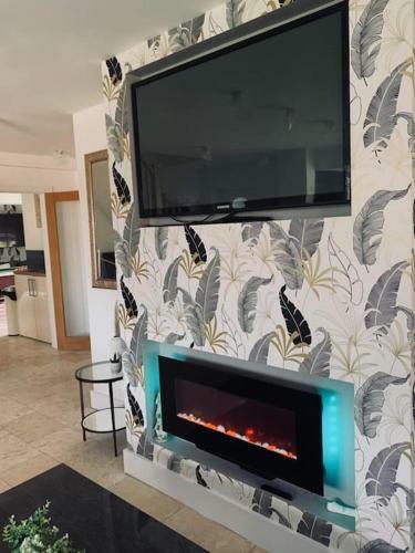 New Forest-hot Tub-pool Table-fire Pit-5bedroom