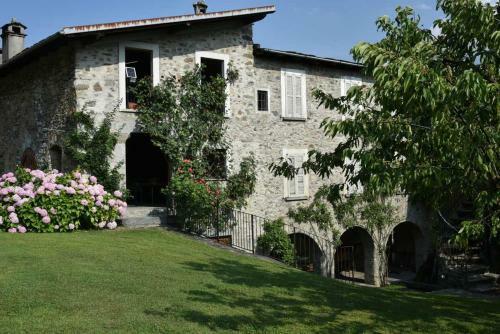 Yoga House Al Roseto Del Drago