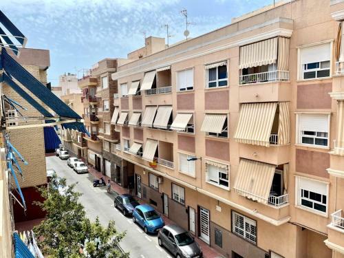 Beautiful Sunny Apartment 10 Min. From The Beach