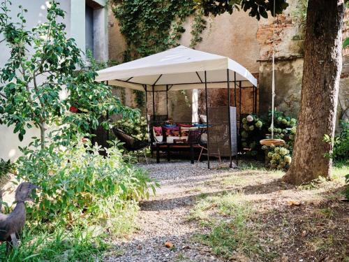 Vibrant Holiday Home In Lucca Lu With Private Pool