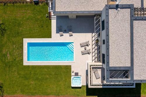 Villa Estate