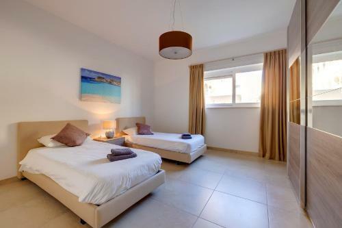Seafront Lux Apart Inc Pool, Upmarket Area