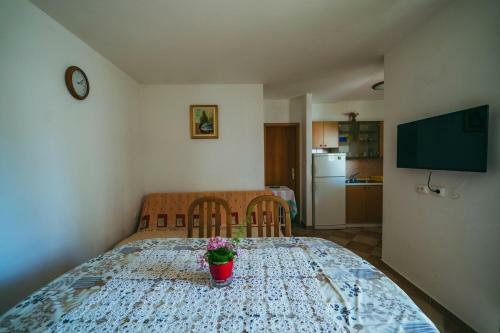 Apartments Lovre - Close To The Sea