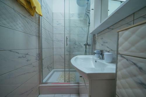 Apartments Lovre - Close To The Sea