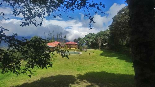 Lodge Hotel Orqu�deas Runtun