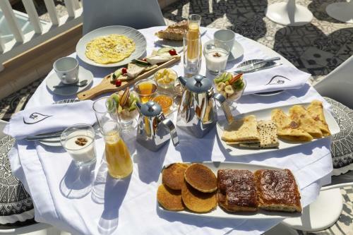 Suite Azur Hotel