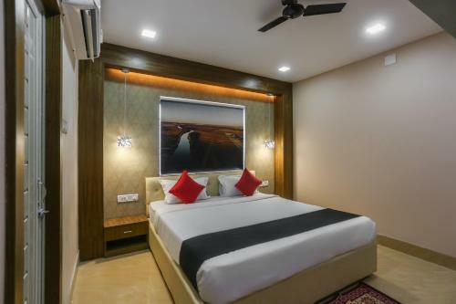 Hotel Capital O 48989 Mr House