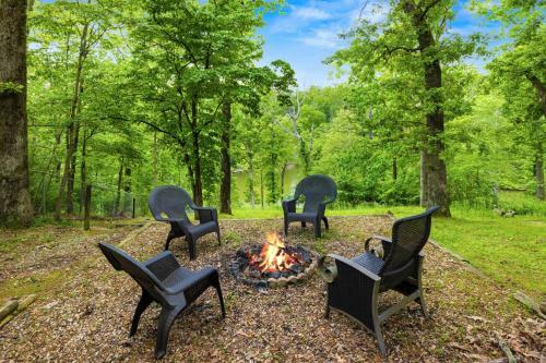 Avalon Landing - Lake Access - New!