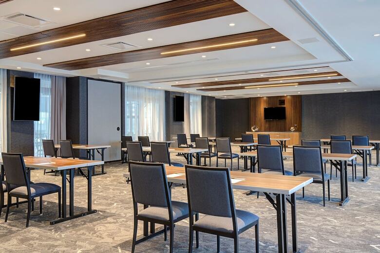 Hotel Homewood Suites By Hilton Montreal Downtown