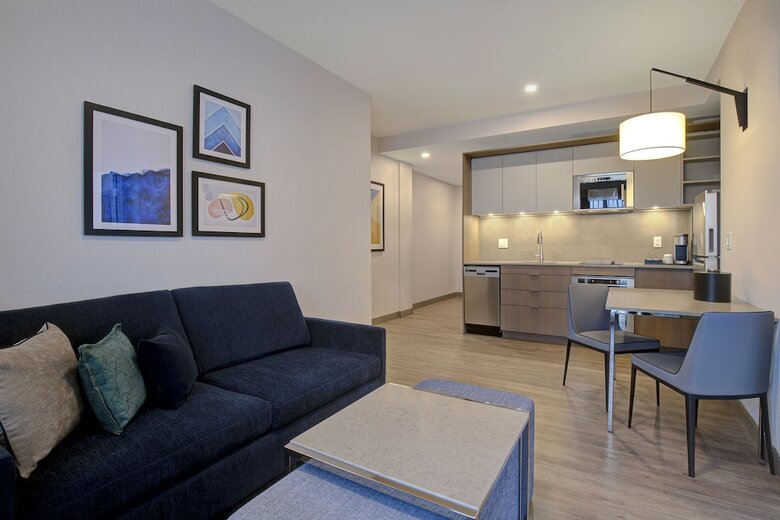 Hotel Homewood Suites By Hilton Montreal Downtown