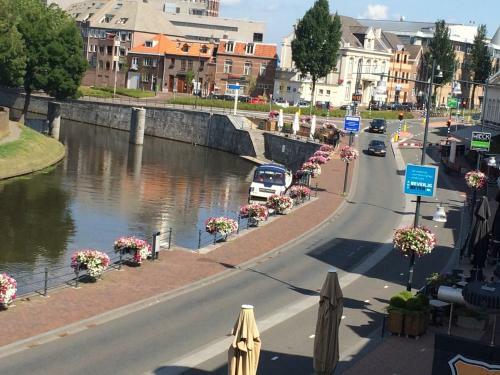 Hotel En Grand Caf� De Pauw