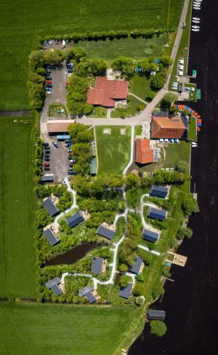 Pean-buiten Waterlodges