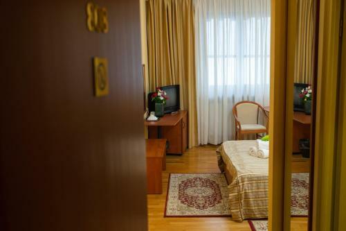 Hunguest Hotel Feny�