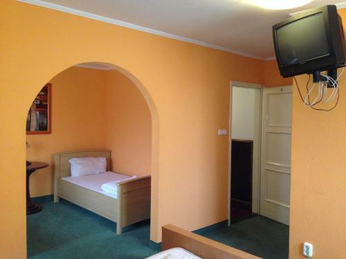Alf�ld Hotel & �tterem