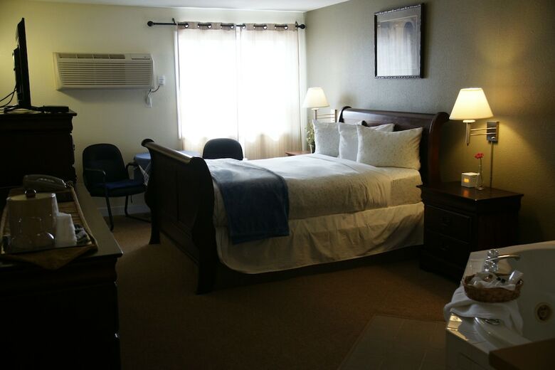 Motel R&r Inn & Suites