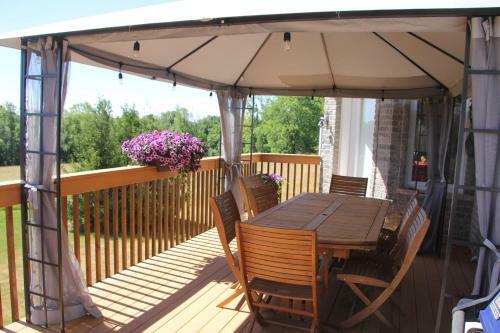 Golden Pathways Retreat B&B