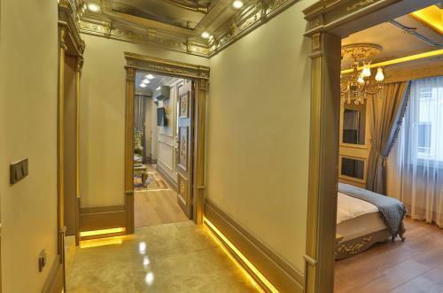Real King Hotel