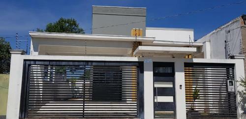 Casa Ampla E Confort�vel Pr�ximo Ao Centro