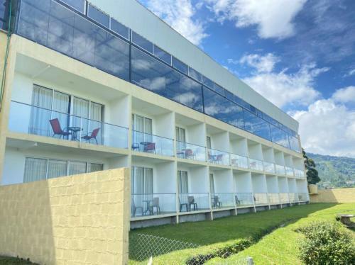 Hotel Entre Lomas