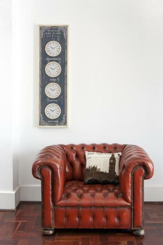 Hostal Royal Albert Suites