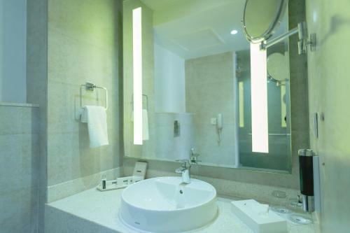 Phlox Hotel Hubli