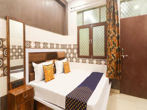 Oyo Flagship 78167 Hotel Royal Castle