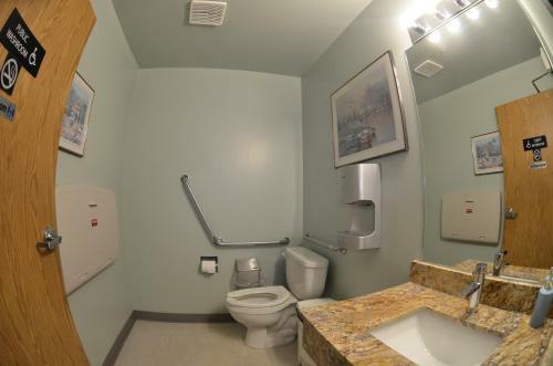 Hotel Super 8 By Wyndham Taber Ab