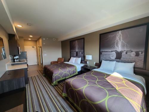 Hotel Super 8 By Wyndham Thompson