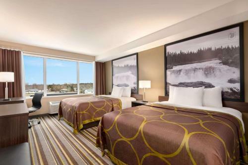 Hotel Super 8 By Wyndham Thompson