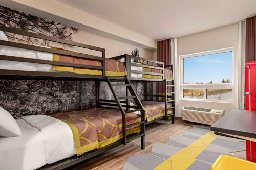 Hotel Super 8 By Wyndham Thompson