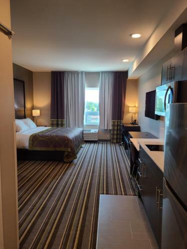 Hotel Super 8 By Wyndham Thompson