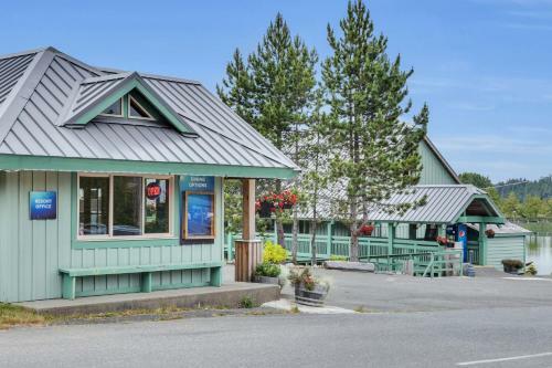 Hotel Canadian Princess Lodge & Marina
