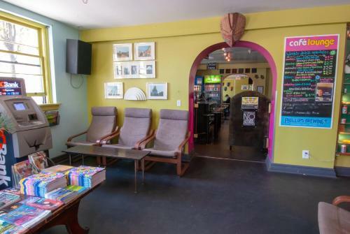 Albergue Ocean Island Inn | Backpackers | Suites