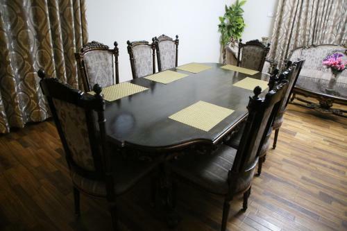 5 Bedroom Private Home In Dha Lahore- Entire House