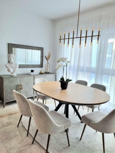 Luxury 2br Apartment The Palm