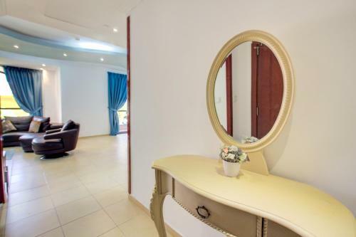 Classic 02 Br Apartment With Beach Access In Murjan 5, Jbr
