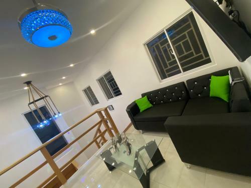 Las Orqu�deas House