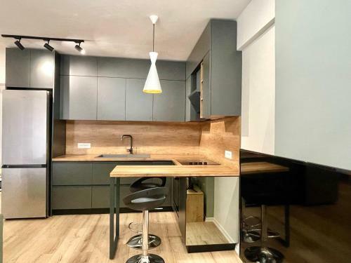 Cozy And Modern Apartment