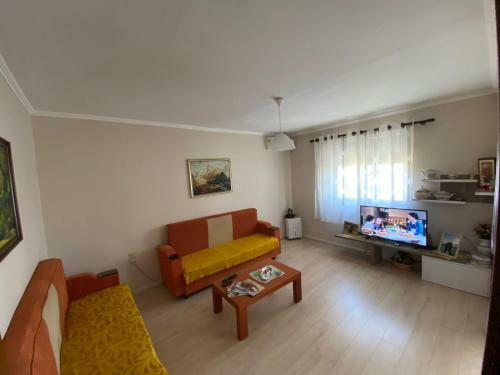Apartamento Xhulio Guest House