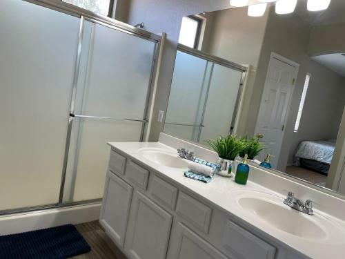 Spacious And Cozy Home Goodyear Az Up To 14 Guests/5/2