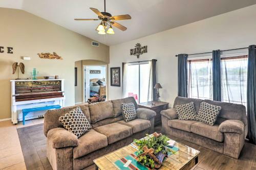 Golden Valley Hideaway On Working Horse Farm!