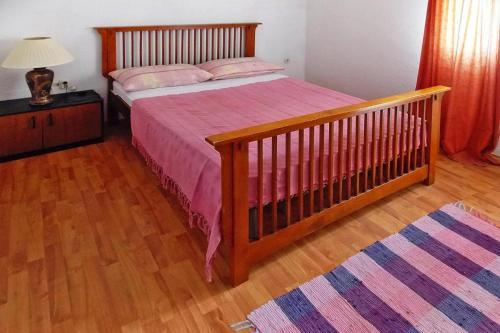 Apartment In Vir With Balcony Or Terrace